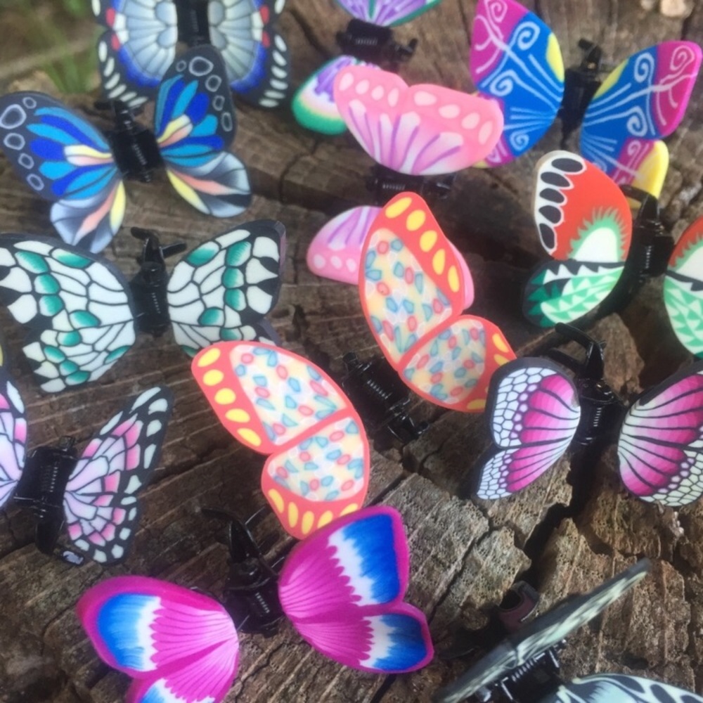 Seven Butterfly Claw Hair Clips - Picture 1 of 11